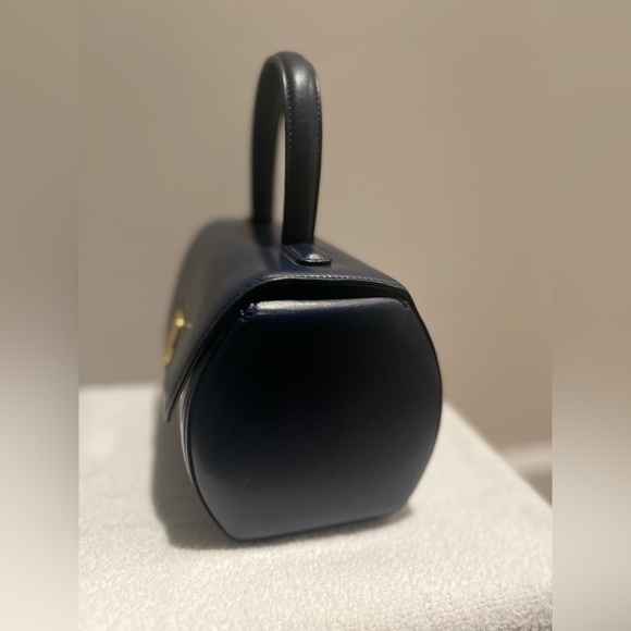 🧿💙 Givenchy Top handle handbag 🧿💙 - Picture 6 of 17